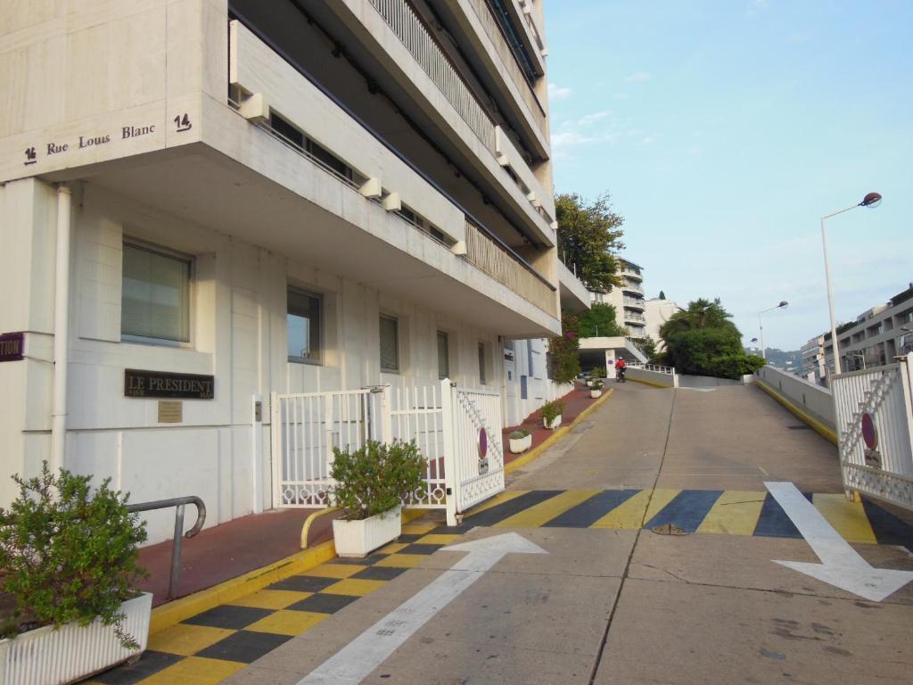 2, 3 And 4 Bedroom Sea View Forville Apartments 5 Mins From The Palais كان الغرفة الصورة
