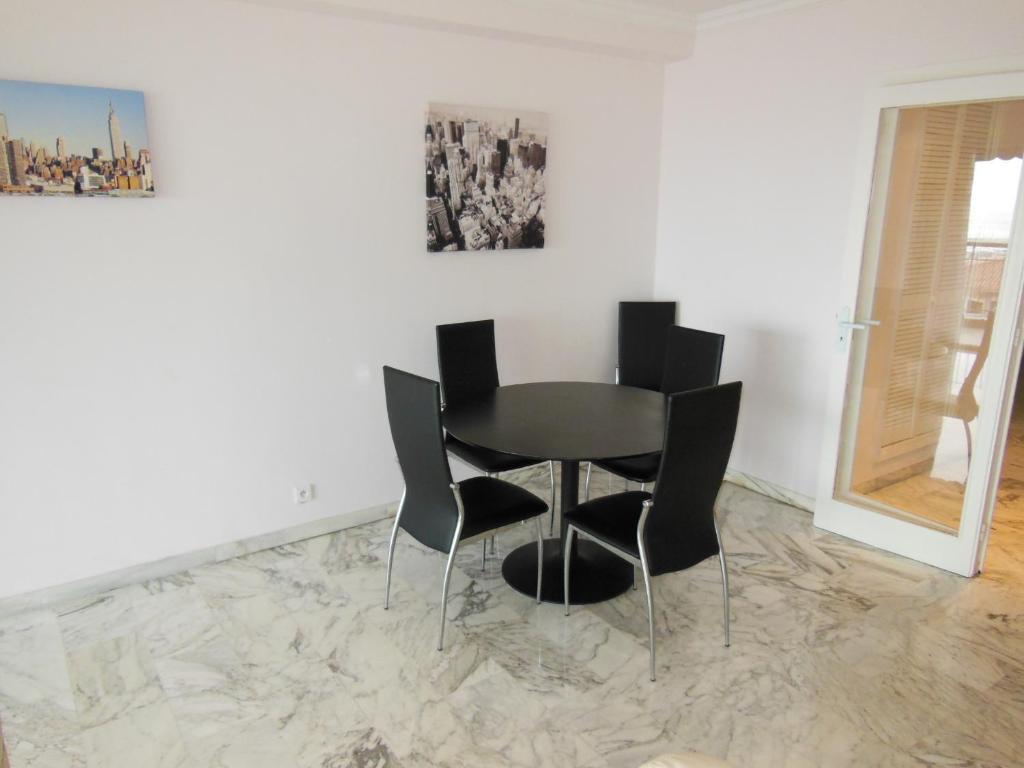 2, 3 And 4 Bedroom Sea View Forville Apartments 5 Mins From The Palais كان الغرفة الصورة