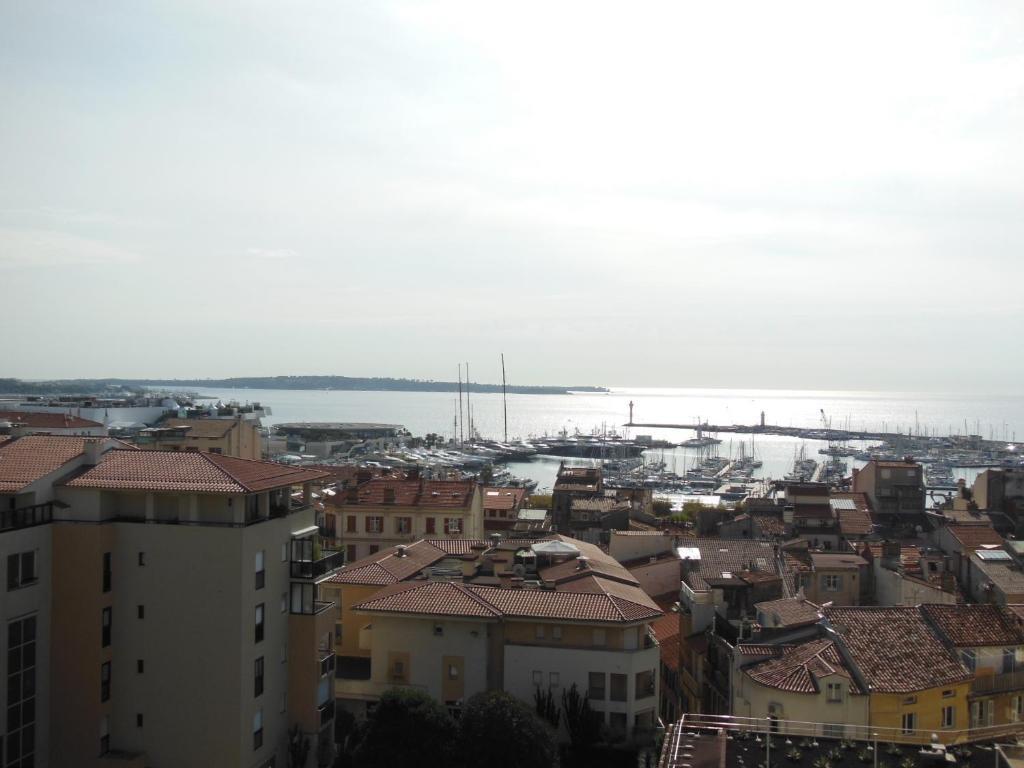 2, 3 And 4 Bedroom Sea View Forville Apartments 5 Mins From The Palais كان الغرفة الصورة